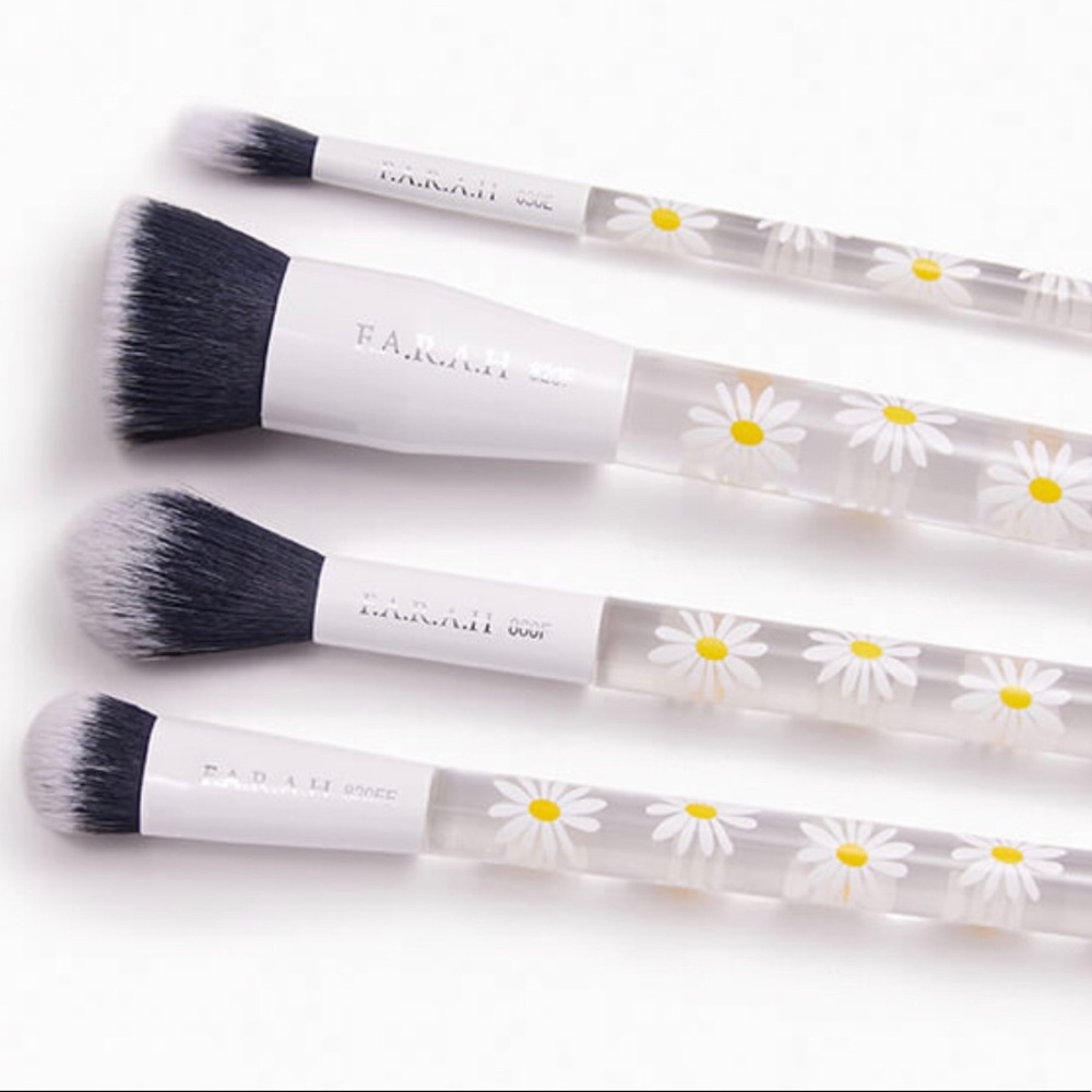 F.A.R.A.H Brush Set